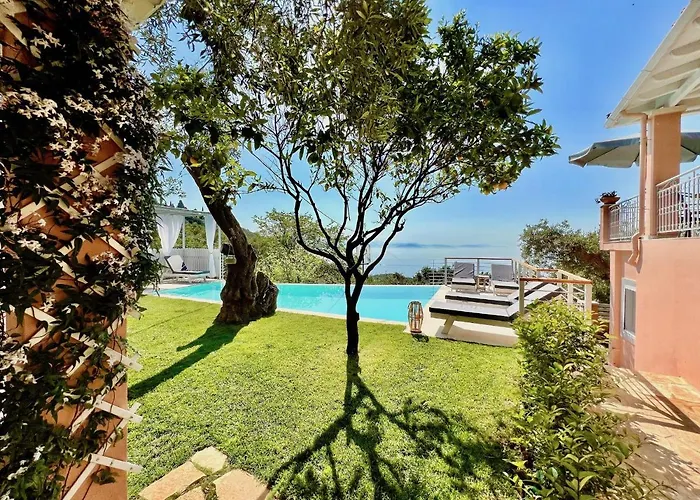 Evmaria With Private Swimming Pool Spartylas